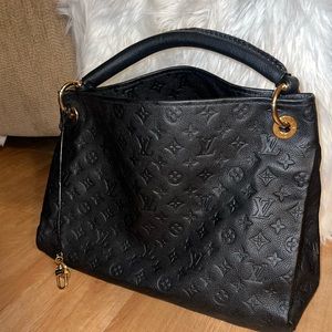 Louis Vuitton black monogram leather shoulder bag never used